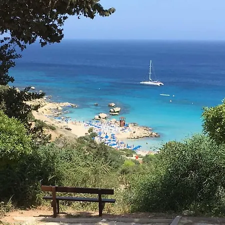 Aparthotel Konnos Bay