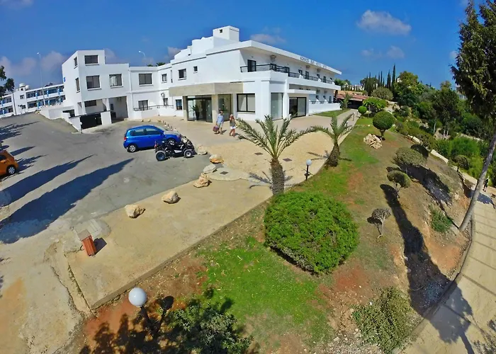 Aparthotel Konnos Bay 3*