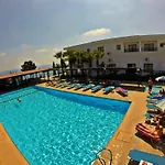Aparthotel Konnos Bay