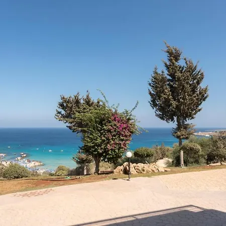 Apart-hotel Konnos Bay