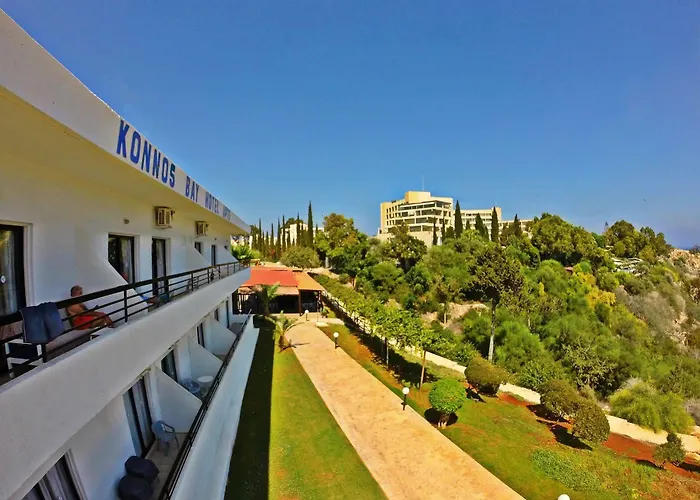 Апарт-отель Konnos Bay